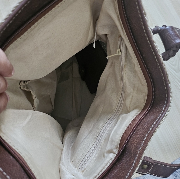 White Stag Stiped Women's Chic Crochet purse-shoulder-bags. - Picture 5 of 11